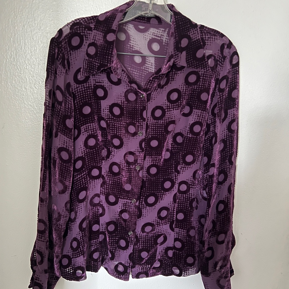 Tahari Women’s Burn Out Velvet Blouse Semi Sheer Size 8 Purple Fall